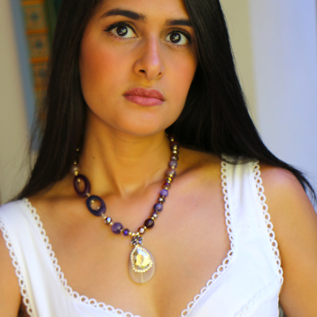 COLLAR AMARANTO