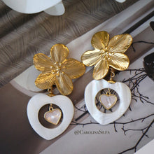 Cargar imagen en el visor de la galería, ARETES METALIZADOS