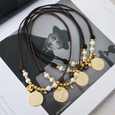 COLLAR EN CUERO